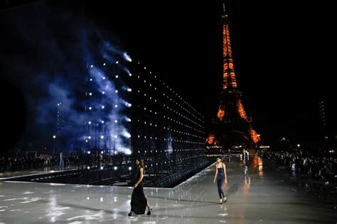 st laurent eiffel tower runway